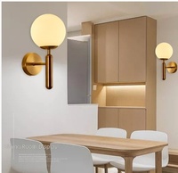 Lampe murale LED en verre de style américain, moderne, simple, créative et personnalisée, pour chambre, salon, couloir, tête de lit, luxe léger