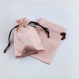 Bolsas de satén al por mayor para pelucas, bolsas de satén con cordón y logotipo personalizado para embalaje de joyas - Product Image 4