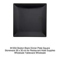 Assiette plate carrée Boston noire 30 × 30 cm en grès M1934 1705