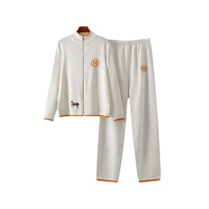 Abiti firmati <span class=keywords><strong>di</strong></span> lusso Set a <span class=keywords><strong>maglia</strong></span> da <span class=keywords><strong>donna</strong></span> design originale maglione tuta sportiva da <span class=keywords><strong>donna</strong></span> - Product Image 1