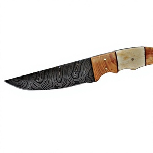 Cuchillo de caza de hoja fija de acero de Damasco con punta caída y mango de madera - Product Image 3
