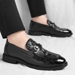 Mocassins pour hommes en cuir véritable imprimé crocodile, bout rond, à enfiler, chaussures de bureau habillées, semelle extérieure en caoutchouc amortie pour l'automne - Product Image 4