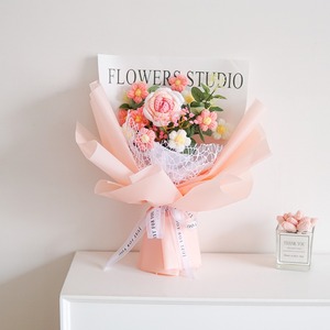 Ramos de rosas tejidos a mano, ramos mixtos de hilo tejido, productos terminados, regalos de cumpleaños para novias y profesoras - Product Image 4