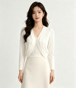 Cardigan Corto Bianco con Bottoni <span class=keywords><strong>Belle</strong></span> Poque per Donna, Maglione Estivo Trendy Y2K Leggero in Viscosa con Collo Halter e Pizzo - Product Image 2