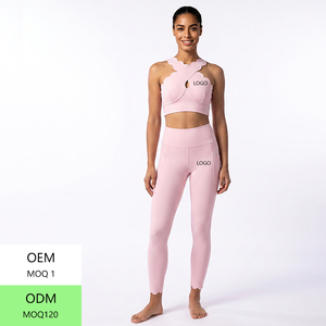 Set Yoga Senza Cuciture Personalizzato con Logo, Reggiseno Incrociato e Leggings, Completo Sportivo da Donna per Palestra e Fitness - Product Image 4