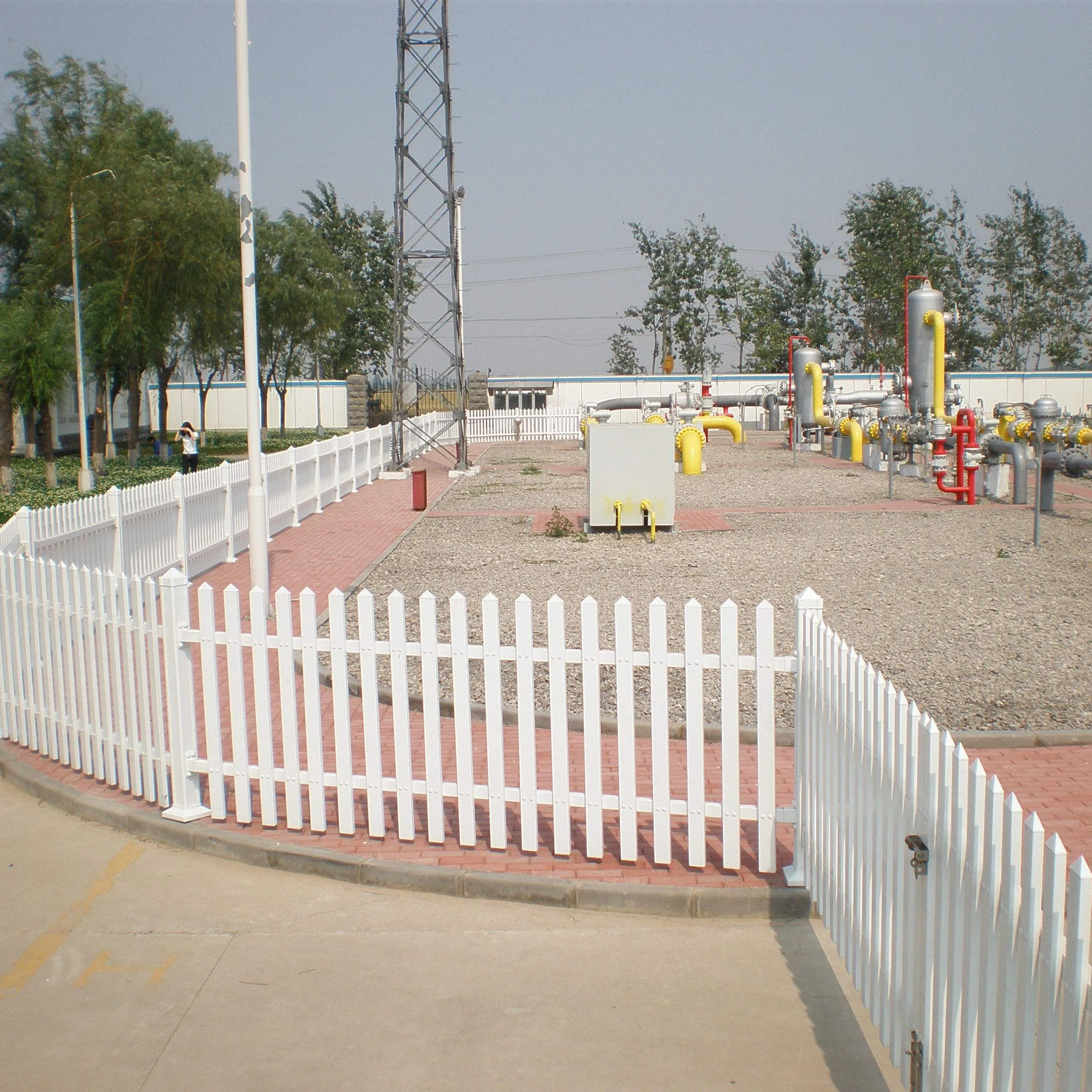 Macchina per estrusione di pali per recinzione in plastica PE/ PVC per palo per recinzione schiumogena per esterni