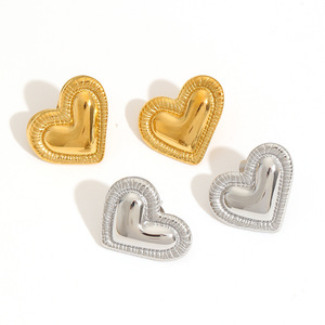 Heart Shaped <b>Stud</b> <b>Earrings</b> Gold <b>Silver</b> Zinc Alloy Fashion Jewelry Gift for Women - Product Image 5