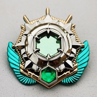 Conception unique Insigne d'épingle multi-pièces en placage vert Insigne personnalisé de placage de couleur Épingle en émail doux avec diamant