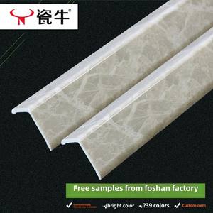 Protecteur d'angle mural moderne en <span class=keywords><strong>PVC</strong></span> Bande d'angle pour carreaux Bande de bord décorative en métal Bande de garniture de panneau grise pour l'usage au sol - Product Image 6