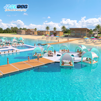 Plateforme flottante gonflable Jooloog Cabanas & Platforms avec terrain de pickle-ball
