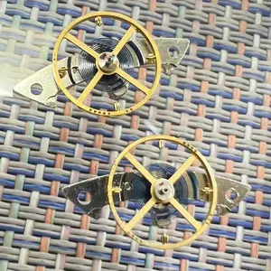 Cơ khí đồng hồ cân bằng bánh xe màu xanh hairspring với cầu cho ban đầu eta3135 xem phong trào công cụ sửa chữa cho thợ đồng hồ