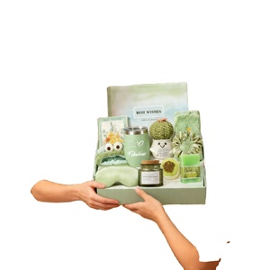 Caja de Regalo Verde para el Cuidado Personal para Mujeres - Set de Spa Relajante con Vaso, Vela, Regalo de Cumpleaños o para Recuperación - Product Image 3