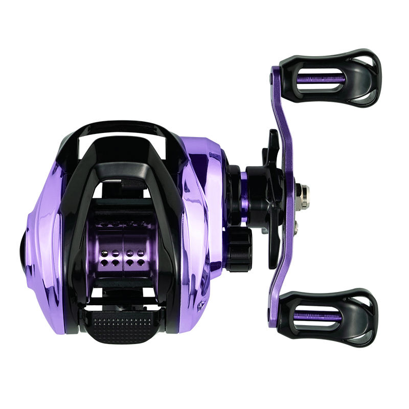 Main droite violette