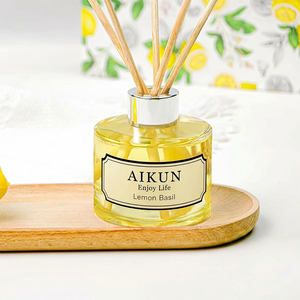 AIKUN New Arrival Luxury Glass Scented Eco-Friendly Handmade Soy Wax <b>Candle</b> Aromatherapy <b>Set</b> Holiday <b>Gift</b> Box - Product Image 2
