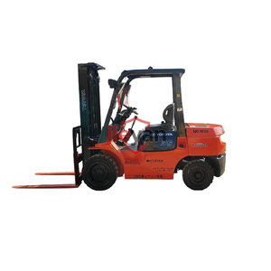 Montacargas Toyota de 3.5 Toneladas y 3 Metros, Fabricado en Japón, Motor Diésel, de Segunda Mano, con Motor IDZ - Product Image 1