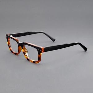 ¡Novedad <span class=keywords><strong>de</strong></span> 2025! <span class=keywords><strong>Gafas</strong></span> <span class=keywords><strong>de</strong></span> <span class=keywords><strong>lectura</strong></span> <span class=keywords><strong>graduadas</strong></span> con lentes transparentes cuadradas Unisex, <span class=keywords><strong>gafas</strong></span> <span class=keywords><strong>de</strong></span> presbicia ópticas gruesas con bloqueo <span class=keywords><strong>de</strong></span> luz azul - Product Image 1