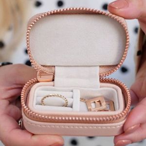 Boîte à bijoux de luxe portable carrée pour voyage, coffret cadeau pour bague de fiançailles, emballage pour bijoux - Product Image 4