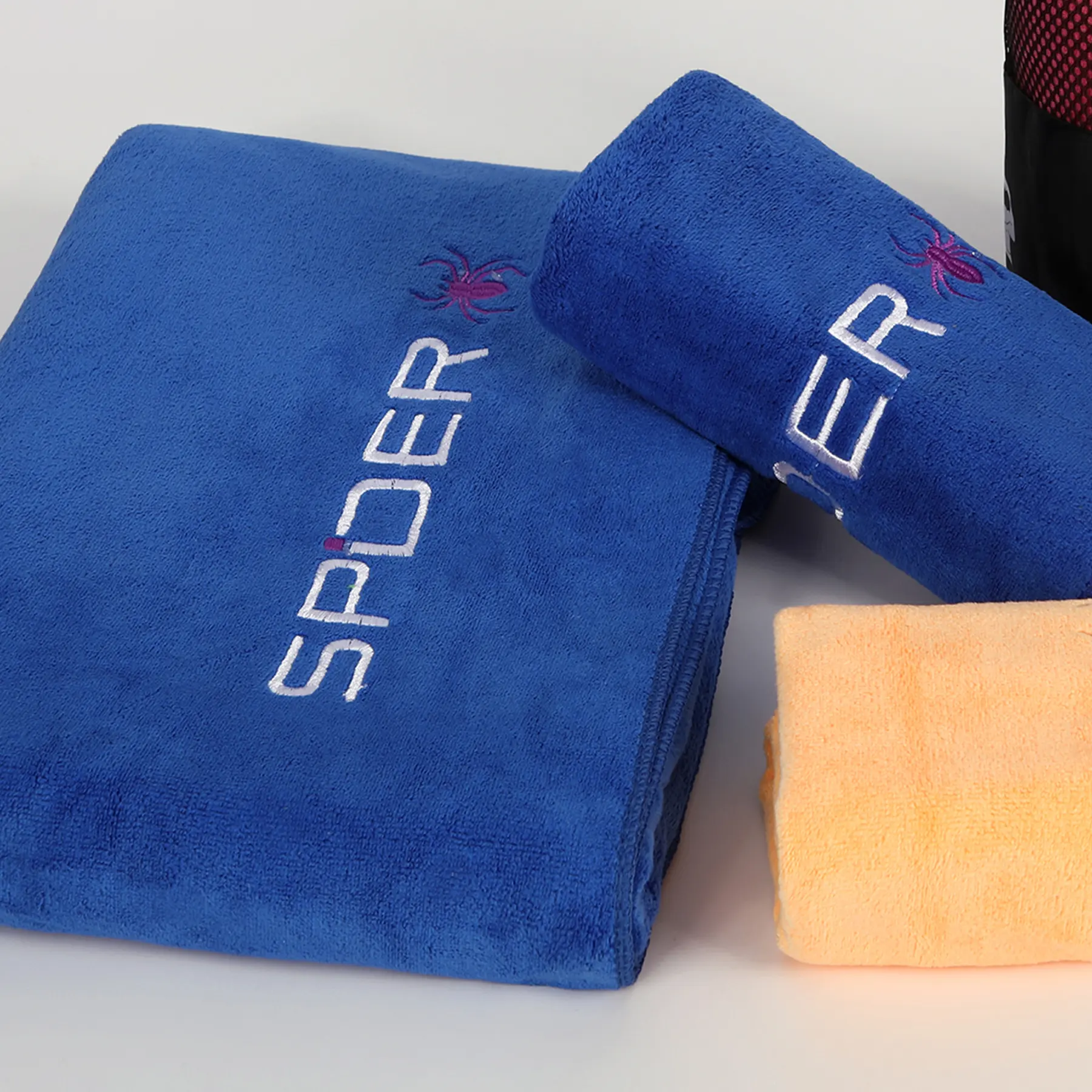 Microfibra personalizada de alta qualidade Preto cinza longo ginásio toalha conjunto bordado logotipo rosto toalha tamanho personalizado cor futebol clube toalha