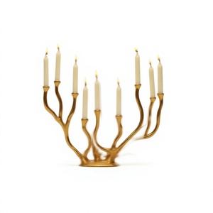 Chandelier de luxe à 9 bras au design abstrait, en métal, résistant à la chaleur, support de bougies fait main pour la maison - Product Image 1