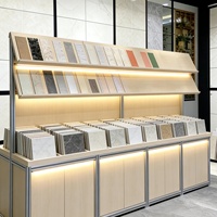 Présentoir de carreaux en profilé aluminium avec éclairage LED, écologique, étanche, robuste, personnalisable, étagères inclinées, fentes verticales