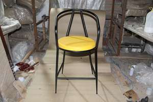 Chaise en métal doré avec coussin en tissu, design portable pour salon, extérieur, hôtel, appartement, événements - Product Image 3