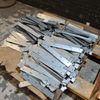 Fabrication sur mesure de tôles en acier au carbone, pliage, soudage, plaque de support de chaîne de protection d'essieu pour pièces de modification automobile