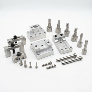 Précision pour l'usinage d'outils et de dispositifs de semi-conducteurs avec usinage CNC, électroérosion à fil, brochage, acier inoxydable - Product Image 1