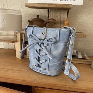 Bolso de Hombro Estilo Coreano, Nuevo Estilo Verano 2024, Moderno y a la Moda, Bolso Bandolera Simple. - Product Image 1