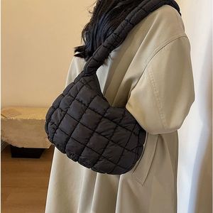 时尚女士云肩包大容量尼龙带字母按钮拉链线图案 - Product Image 4