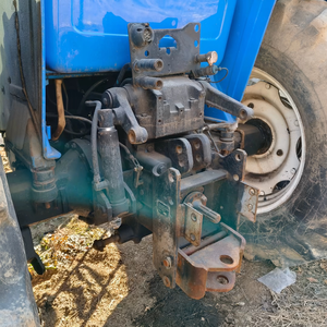 Tractor de Ruedas de Segunda Mano Shanghai 110HP con Motor <span class=keywords><strong>IVECO</strong></span>, Caja de Cambios, Tracción en las Cuatro Ruedas, para Uso Agrícola en Shandong, 90% Nuevo - Product Image 4