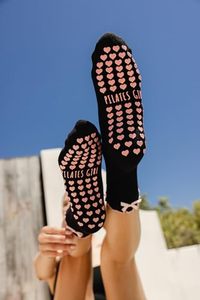 Chaussettes de yoga respirantes antidérapantes à volants pour femmes, logo personnalisé, chaussettes en coton compressif moelleuses avec grip pour le sport - Product Image 3