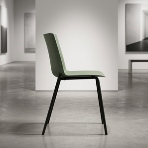 Silla Nórdica <span class=keywords><strong>de</strong></span> Plástico Apilable con Respaldo Ergonómico Minimalista Reforzado con Nervaduras Cruzadas, <span class=keywords><strong>de</strong></span> Polipropileno, para Cocina, Isla, Oficina en Casa y Estudio - Product Image 3
