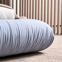 Lit en tissu nubuck crème nuage, design moderne et luxueux, dernière tendance 2023
