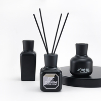 Bouteille en verre avec diffuseur de parfum de maison en rotin bâton de rotin de haute qualité personnalisée