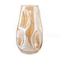 Vase de table en verre soufflé sur mesure, forme géométrique irrégulière, contemporain, fait main