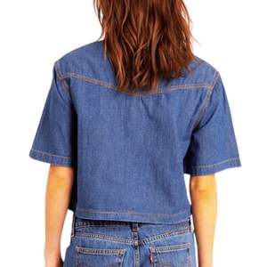 2023 Nuovi arrivi Camicette da donna Camicie Camicetta da donna dal design personalizzato con orlo curvo - Product Image 3