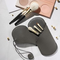 Pochette à pinceaux de maquillage personnalisée, nouveau style tendance, en forme de cœur, avec fermeture à cordon, portable, en cuir PU, étui et support pour pinceaux