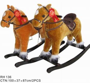 Lindo Cavalo de Balanço de Pelúcia Macia em 6 Cores Sortidas: Creme, Marrom Claro, Marrom, Rosa, Claro com Branco, Marrom com Branco - Product Image 3