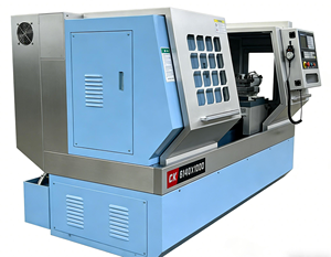Tour CNC horizontal monobloc entièrement automatique CK6136 à banc plat, haute précision, commande GSK, moyenne capacité, base robuste - Product Image 2