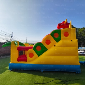 Yuedong Aire de jeux gonflable commerciale avec arche, obstacles, toboggan, château et centre de jeux combiné - Product Image 4