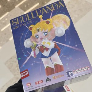 POPMART Skullpanda X <span class=keywords><strong>Sailor</strong></span> <span class=keywords><strong>Moon</strong></span> Co-Branded PVC Trendy Toy Blind Box Figure dal Giappone - Product Image 6
