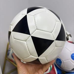 Balón de Fútbol Cosido a Máquina de PVC para la Copa Mundial 2026, Talla 5, con Logotipo Personalizado, Popular en Todo el Mundo, Balón de Fútbol Duradero - Product Image 6