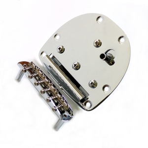 1 Juego de trémolo de guitarra eléctrica estilo Jazzmaster que incluye puente y pieza trasera apta para guitarras Mustang <span class=keywords><strong>Jaguar</strong></span> - Product Image 1
