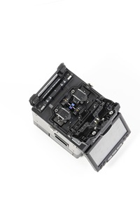Alignement noyau à noyau 6 moteurs S8 Machine d'épissage automatique Épisseuse à fusion de fibres optiques portable FTTH - Product Image 2