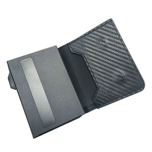 กระเป๋าใส่บัตรเครดิตแบบมีปุ่มปิด ดีไซน์หรูหรา ผลิตจากคาร์บอนไฟเบอร์อัจฉริยะ พร้อมช่องใส่ RFID ป้องกันการโจรกรรมข้อมูล - Product Image 5