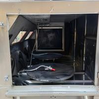 Machine de sablage manuelle à double poste en acier inoxydable 304, armoire de sablage à sec/humide avec pompe, moteur et système de recyclage du sable