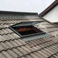 Toit ouvrant en verre et aluminium motorisé électrique avec un design moderne, isolation thermique et ventilation, ouverture supérieure étanche