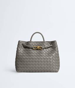 นาฬิกาข้อมือผู้ชาย Bottega BV หรูหรา ระบบจักรกล สายหนังแท้ แบบเปิดปิด  คุณภาพเยี่ยม กันน้ำได้ดี  พร้อมหูหิ้วและสายสะพายข้าง - Product Image 2