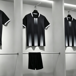 Uniforme de football à rayures verticales et blocs de couleur, maillot de football en mesh respirant, kit d'entraînement d'équipe avec impression de logo personnalisée OEM/ODM - Product Image 6