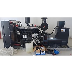 เครื่องกำเนิดไฟฟ้าดีเซลสำหรับโรงงานอุตสาหกรรม 550kva 600kva 440kw 480kw พร้อมเครื่องกำเนิดไฟฟ้ากระแสสลับแบบไร้แปรงถ่านทองแดง 100% สำหรับงานเหมือง - Product Image 4